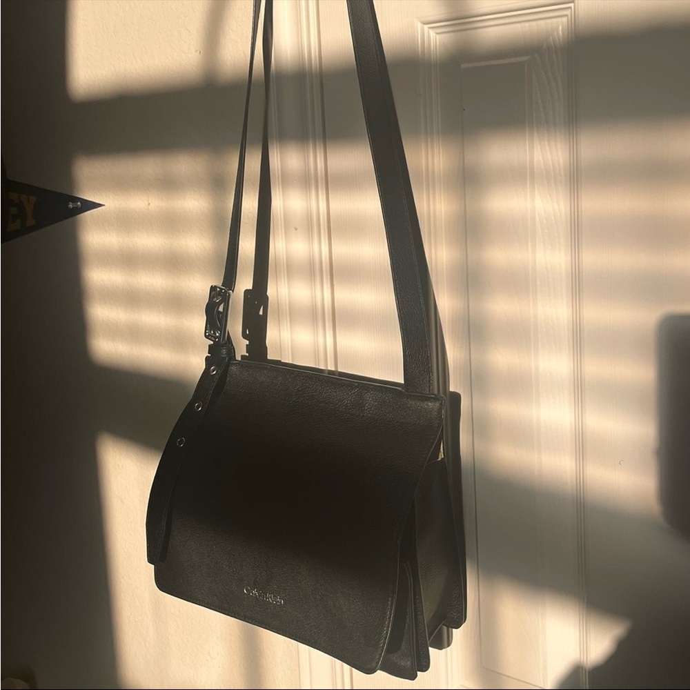 black Calvin Klein Havana Adjustable Strap crossbody